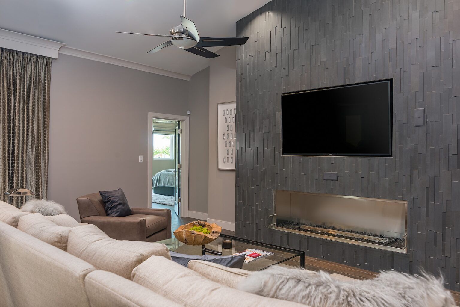 Photo inspiration: 6 Best Stone Veneer Options For Fireplaces Photo Inspiration